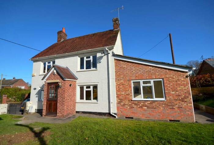 3 Bedroom Detached House To Rent In Morgans Vale Road, Redlynch, Salisbury, SP5