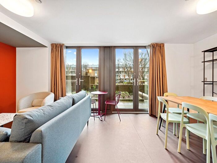 4 Bedroom Flat To Rent In Balfron Tower, St. Leonards Road, E14