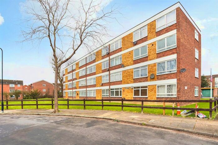 2 Bedroom Flat To Rent In Ashley Court, Canford Avenue, Northolt, UB5