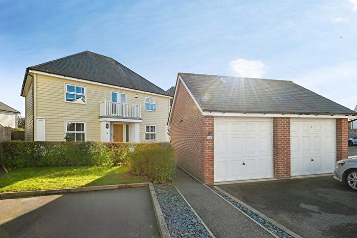 5 Bedroom Detached House For Sale In Carmelite Road, Aylesford, ME20