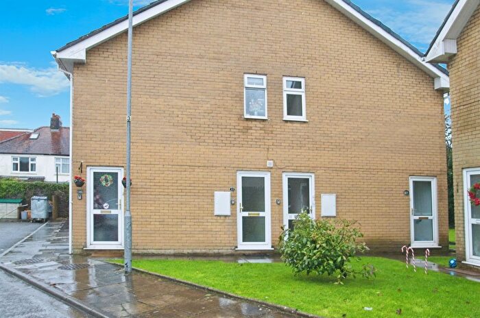 1 Bedroom Flat For Sale In Penlline Road, Cardiff, CF14