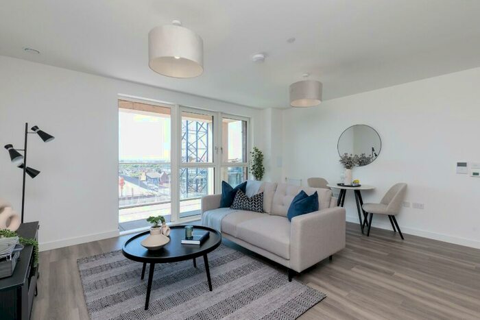 1 Bedroom Apartment To Rent In Thunderer Street, London, E13