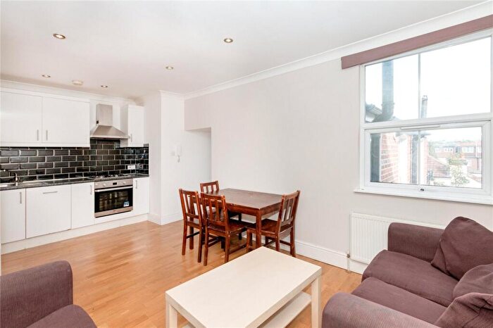 3 Bedroom Apartment To Rent In Grenfell Road, Tooting, London, CR4