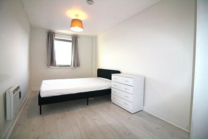 2 Bedroom Apartment To Rent In Spacious Top Floor Apartment With Stunning Views And Allocated Parking, S3
