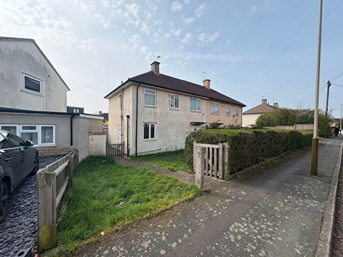 3 Bedroom Semi Detached House For Sale In Ringwood Road, Leicester, LE5