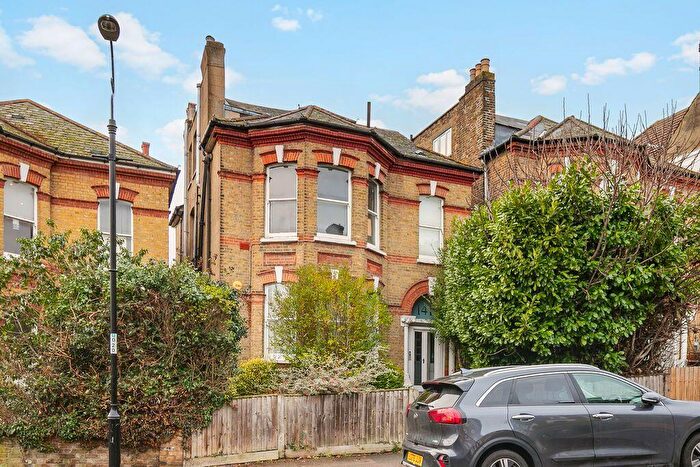 2 Bedroom Flat To Rent In Devonshire Road, Forest Hill, SE23