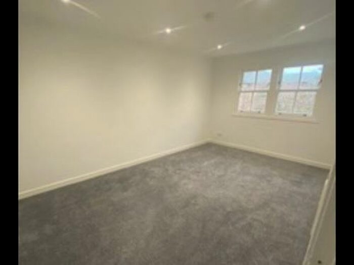 2 Bedroom Flat To Rent In Cadzow Street, Hamilton, ML3