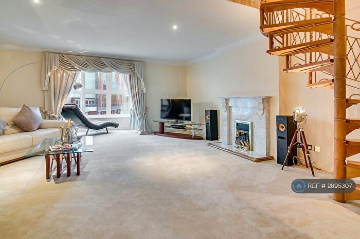 2 Bedroom Penthouse To Rent In Symphony Court, Birmingham, B16
