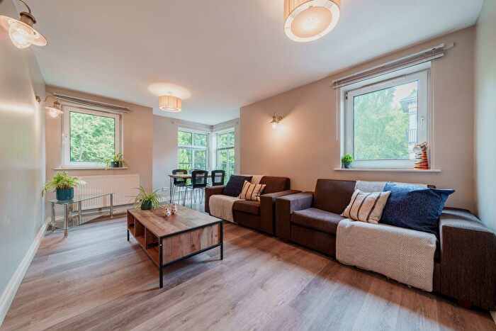 2 Bedroom Property To Rent In Flat, Newton House, Manchester, M14