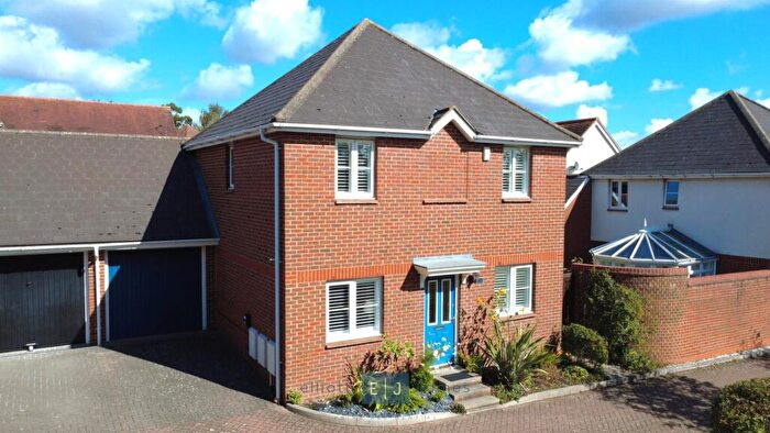 3 Bedroom Detached House For Sale In St. Nicholas Place, Loughton, IG10