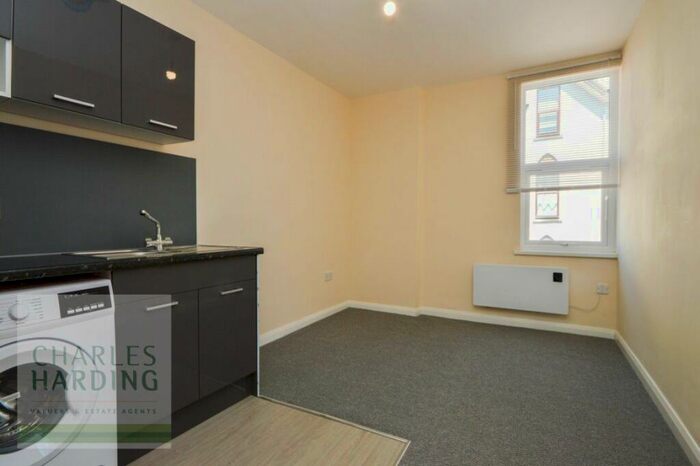 2 Bedroom Flat To Rent In Milton Road, Swindon, SN1