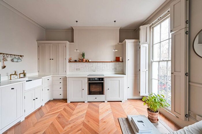 1 Bedroom Flat For Sale In Stonefield Street, Islington, London, N1