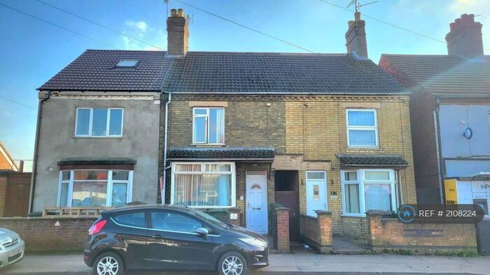 3 Bedroom Terraced House To Rent In Fengate, Peterborough, PE1