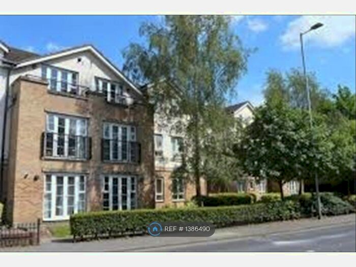 2 Bedroom Flat To Rent In Island Court, Bishop's Stortford, CM23