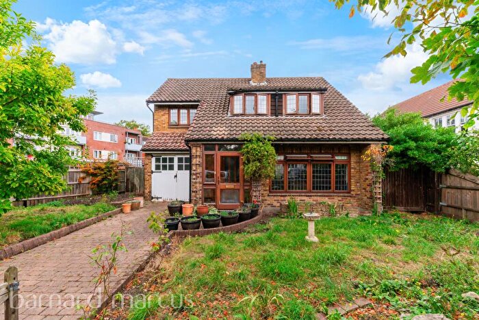 3 Bedroom Detached House For Sale In Mitcham Park, Mitcham, CR4