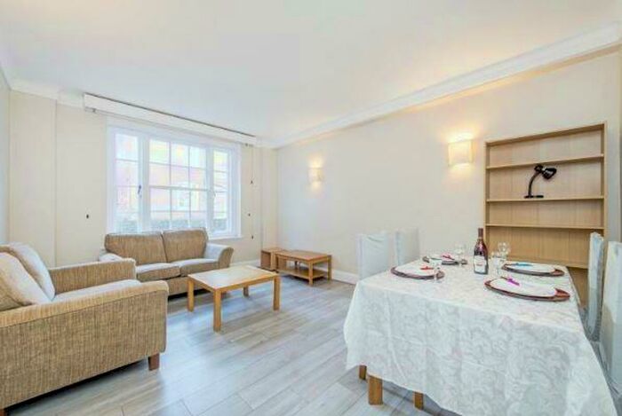 2 Bedroom Apartment To Rent In Avenue Road, St John's Wood, London, NW8