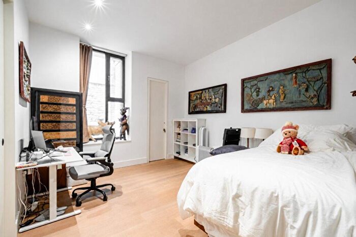 2 Bedroom Apartment For Sale In Hatton Wall, Clerkenwell, EC1N - Photo 11