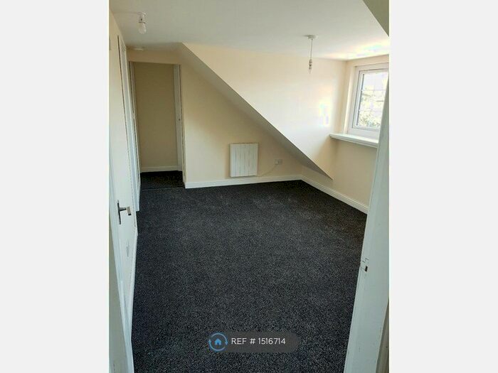 2 Bedroom Flat To Rent In Little Horton Lane, Bradford, BD5