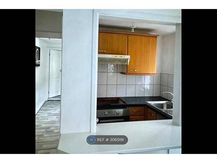 2 Bedroom Bungalow To Rent In Lloyds Terrace, Adpar, Newcastle Emlyn, SA38