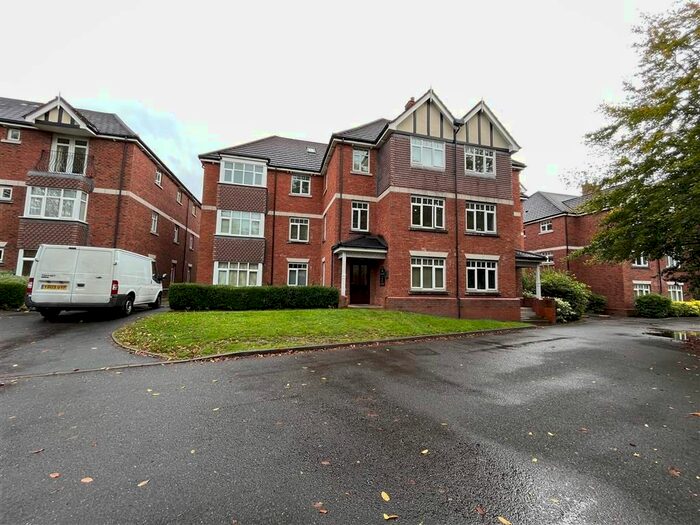 3 Bedroom Flat To Rent In Wake Green Road, Moseley, Birmingham, B13