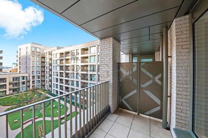 2 Bedroom Apartment To Rent In Oval Village, Gasholder Place, SE11