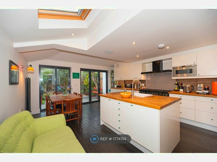 4 Bedroom Terraced House To Rent In Barnwell Road, London, SW2