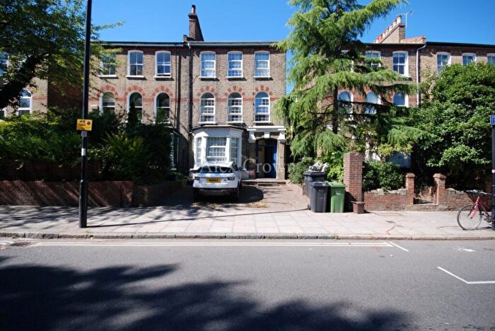 3 Bedroom Flat To Rent In Brecknock Road, Tufnell Park, N19