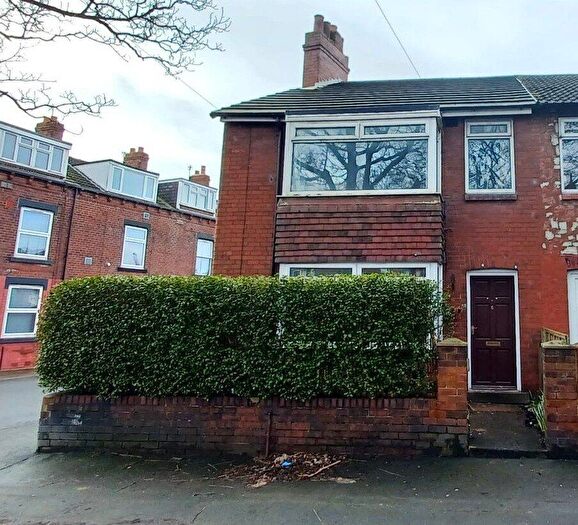 3 Bedroom End Of Terrace House To Rent In Victoria Avenue, Leeds, West Yorkshire, LS9