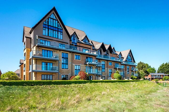 3 Bedroom Flat For Sale In Victory Boulevard, Lytham St. Annes, FY8
