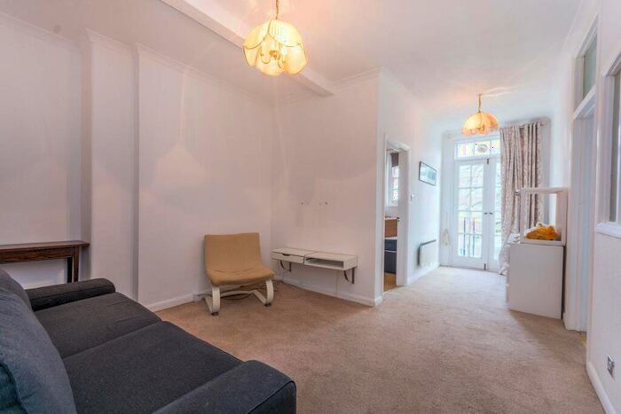 1 Bedroom Flat To Rent In Abbey Road, St John's Wood, London, NW8