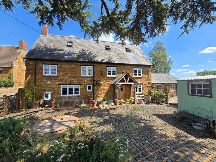 4 Bedroom Cottage For Sale In Upper High Street, Harpole, NN7