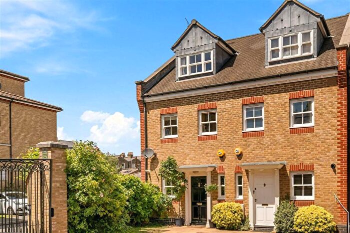 3 Bedroom Property For Sale In Marlborough Mews, Brixton, SW2