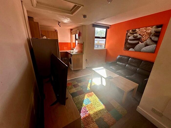 2 Bedroom Apartment To Rent In Flat B Porterbrook Apartments, Broomhall Street, S3