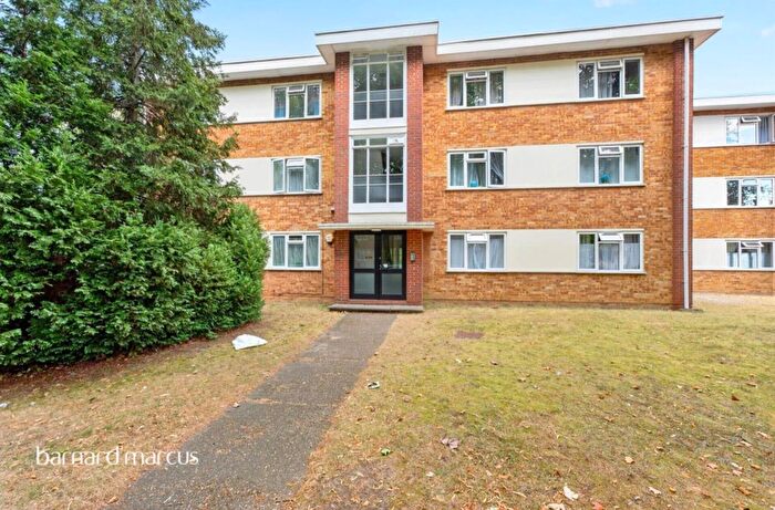 2 Bedroom Flat To Rent In Albion Road, Sutton, SM2