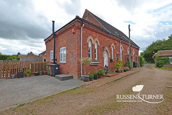 3 Bedroom Semi-Detached House For Sale In Narborough Road, Pentney, PE32