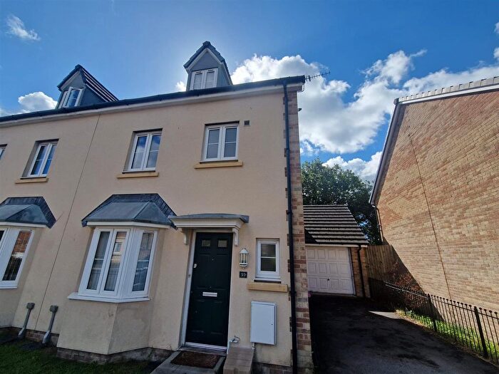 4 Bedroom Semi-Detached House To Rent In Gelli Rhedyn, Fforestfach, Swansea, SA5