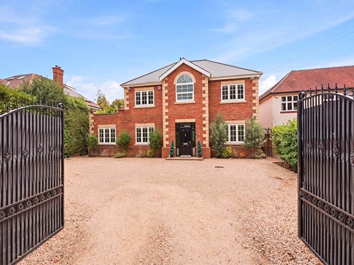 6 Bedroom Property To Rent In The Drive, Ickenham, Midddlesex, UB10