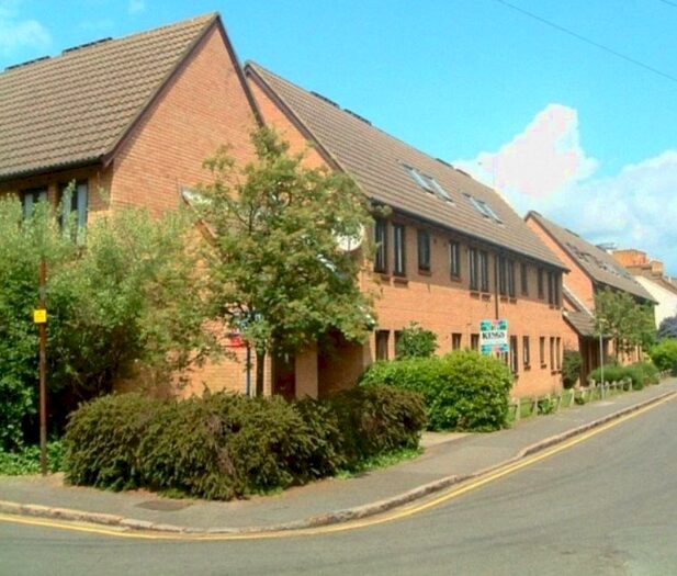 Studio To Rent In Osborne Street, Slough SL1