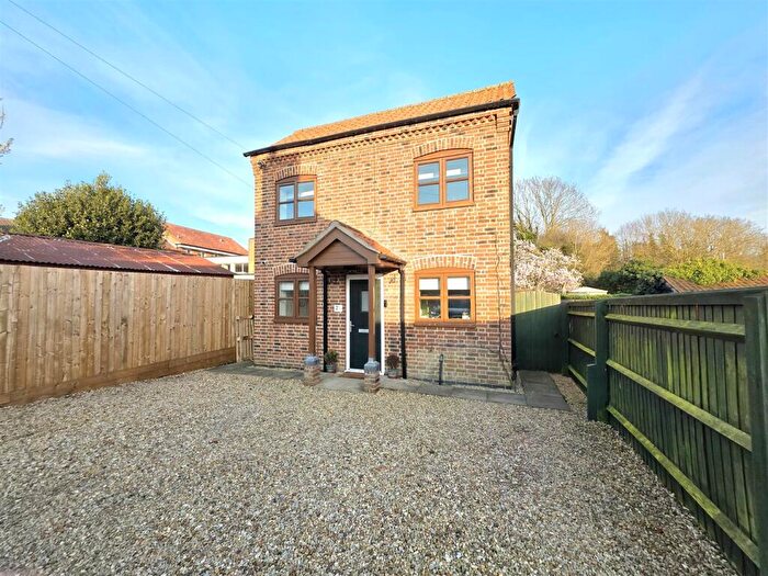 2 Bedroom Detached House For Sale In Goxhill Avenue, Donington, PE11