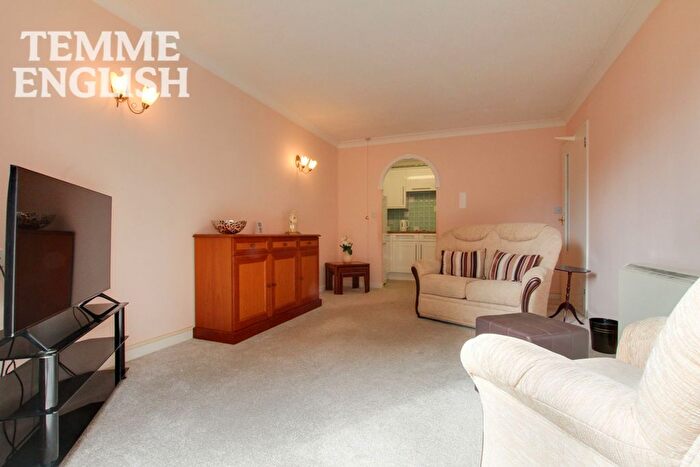 1 Bedroom Property For Sale In Church End Lane, Runwell, SS11