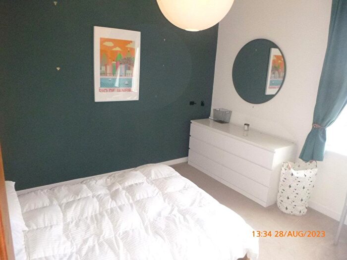 2 Bedroom Flat To Rent In St. Stephen Street, New Town, Edinburgh, EH3