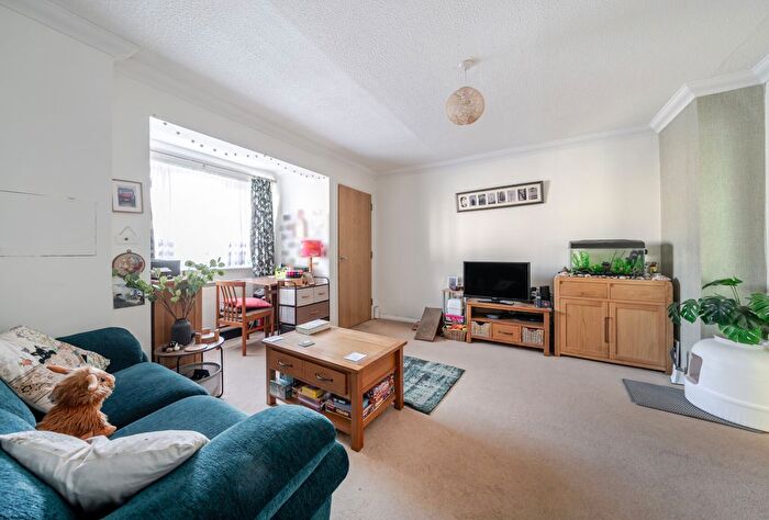 1 Bedroom Flat For Sale In Bensham Lane, Thornton Heath, CR7