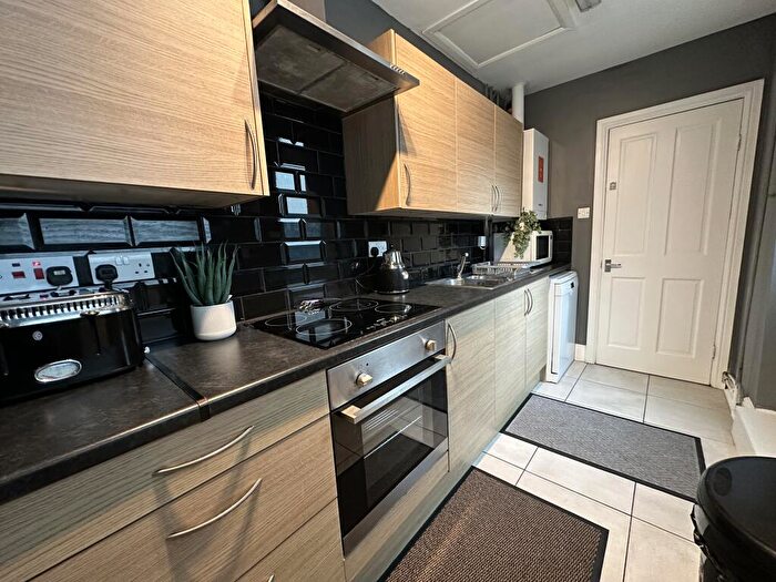 4 Bedroom Terraced House To Rent In Ripon St // Bed // Sept, LN5