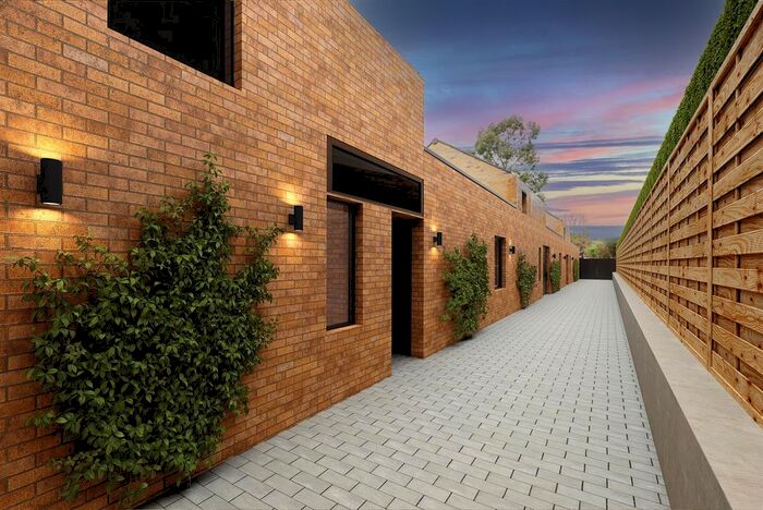 2 Bedroom Semi-Detached House To Rent In Park Place, Ealing, W5