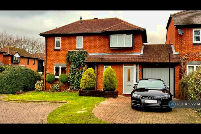 3 Bedroom Detached House To Rent In Warfiled, Warfiled, RG42