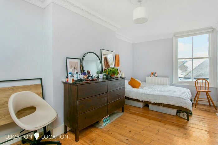 3 Bedroom Flat To Rent In Evering Road, London, N16