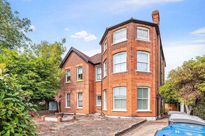 Studio To Rent In Avenue South, Surbiton, KT5