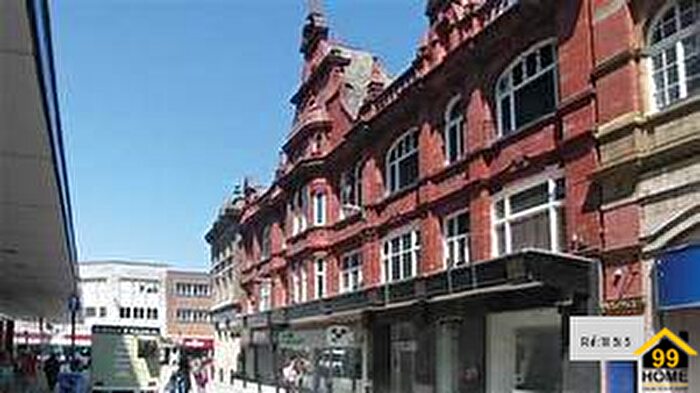 2 Bedroom Apartment To Rent In Mealhouse Lane, Bolton, Lancashire, BL1