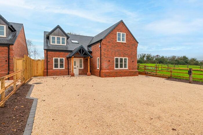 4 Bedroom Detached House For Sale In Off The Green, Snitterfield, Stratford Upon Avon, CV37