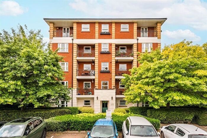 2 Bedroom Flat To Rent In Trinity Church Road, Barnes, SW13